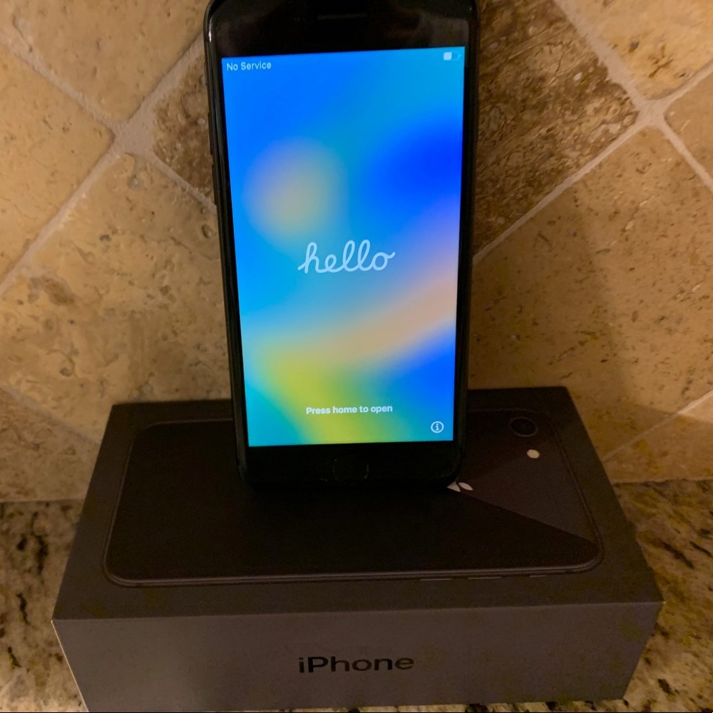 iPhone 8 Gray